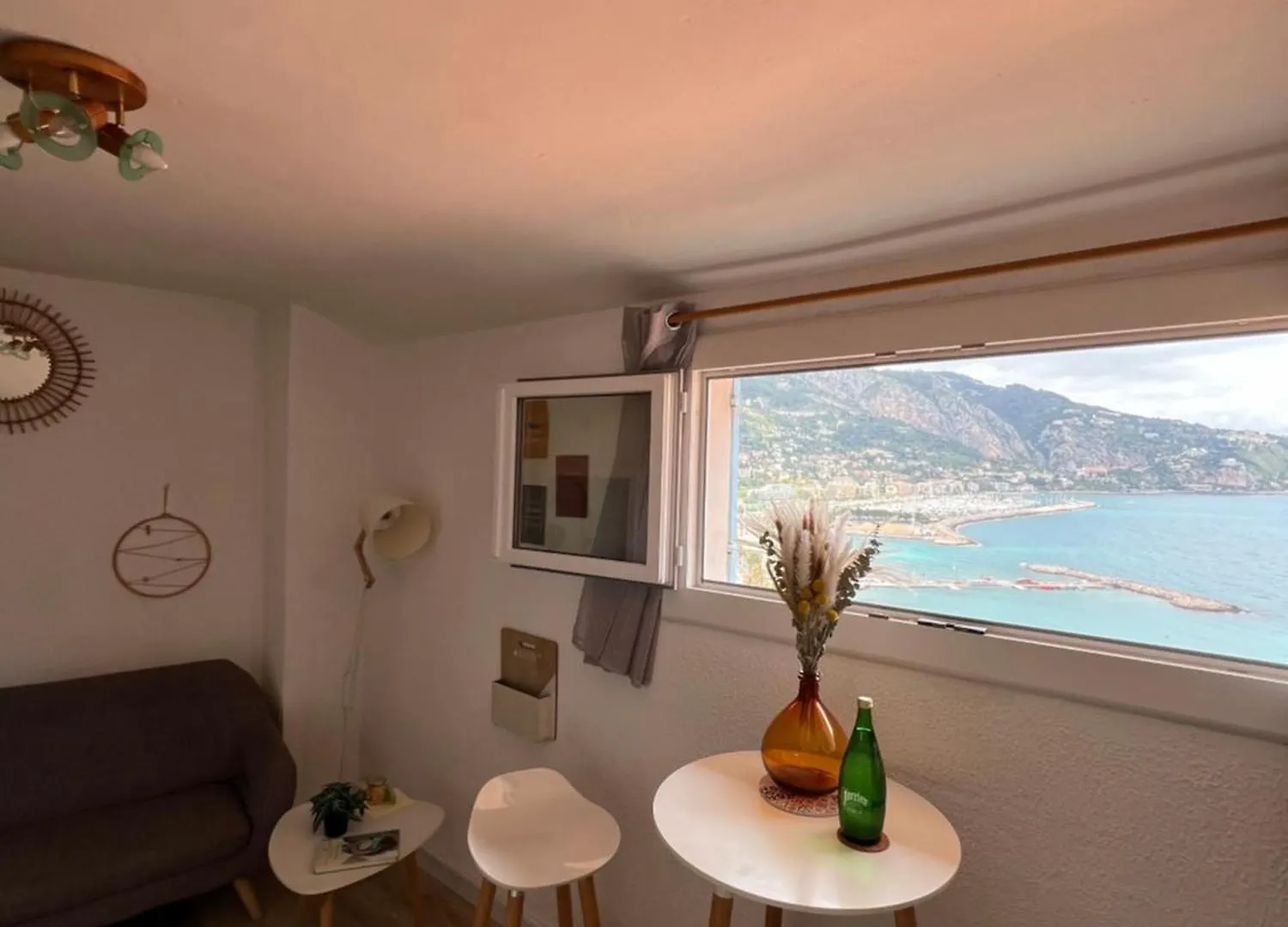 Appartement 2 Pieces Vue Mer Dans Le Quartier Historique De Menton 0*,